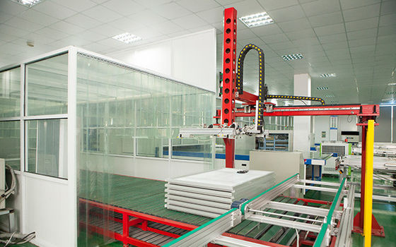 China Cargando y descargando el panel solar que hace la máquina para los módulos del picovoltio, máquina de dirección proveedor